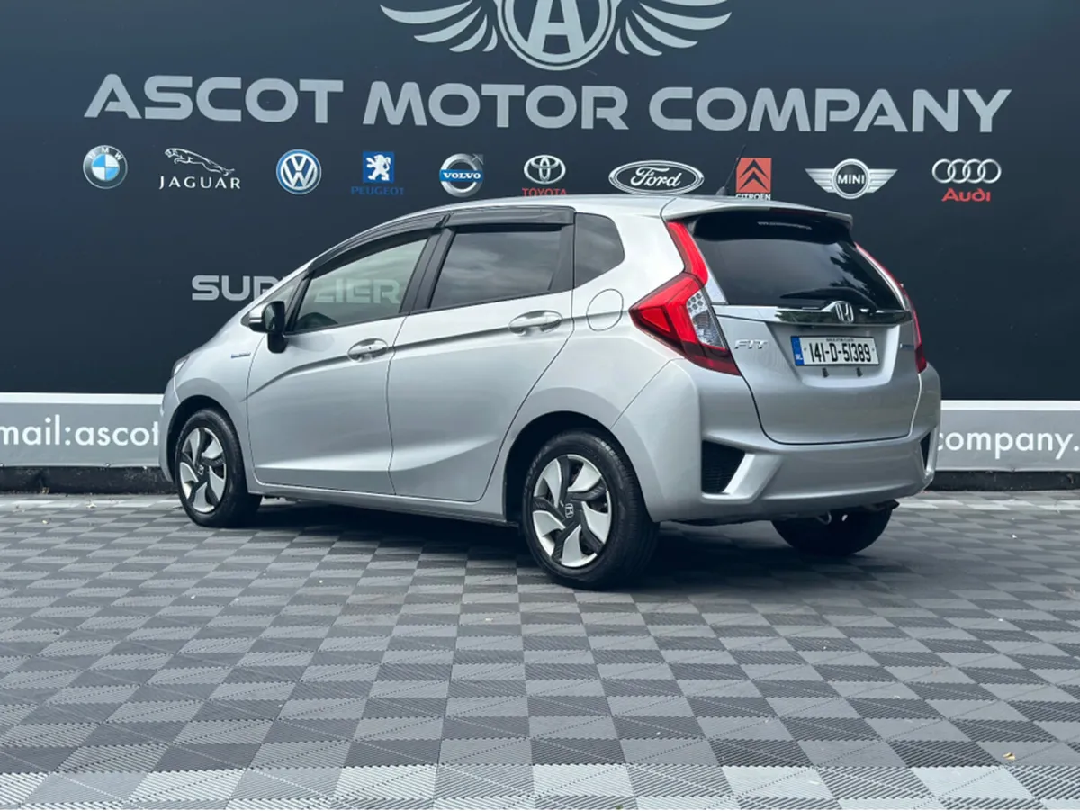Honda Fit Hybrid - Image 3