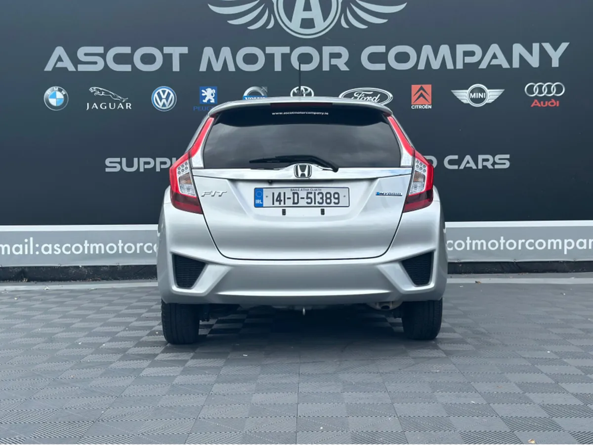 Honda Fit Hybrid - Image 4