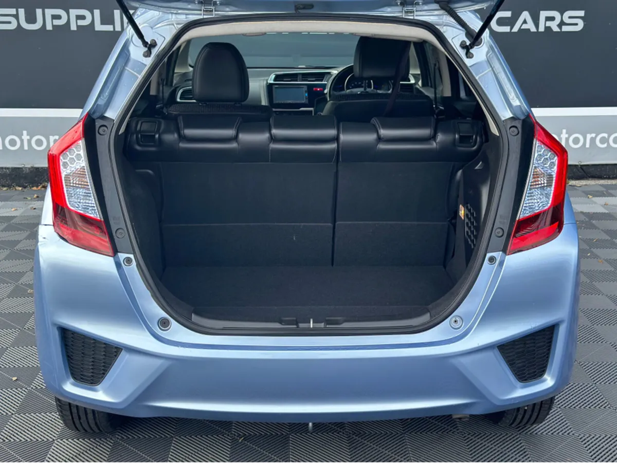 Honda Fit Hybrid - Image 2