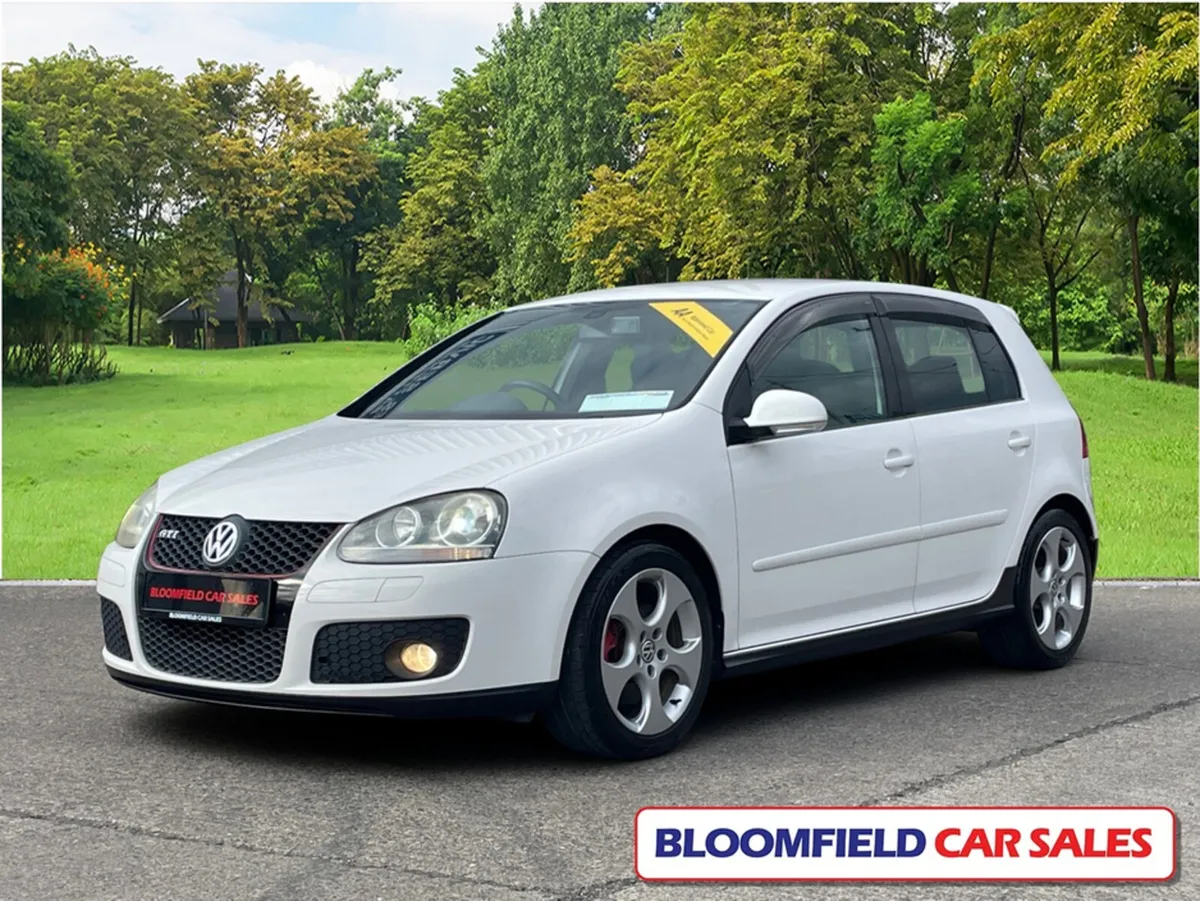 Volkswagen Golf 2.0 GTI, MANUAL // EXTREMELY LOW M - Image 3
