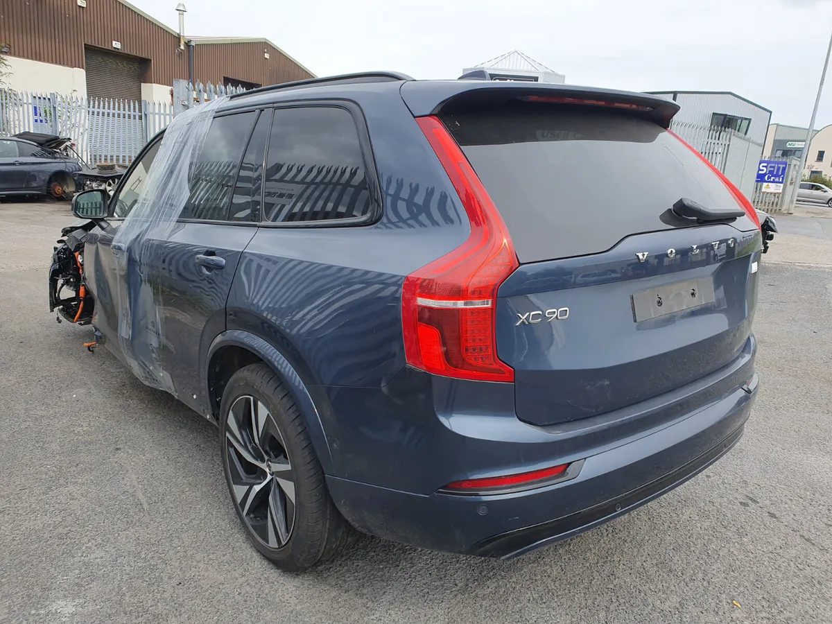 23 VOLVO XC90  2.0 HYBRID FOR BREAKING - Image 3