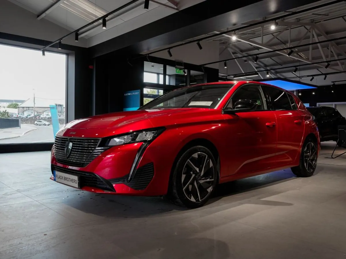 2023 Peugeot 308 Allure 1.5 HDi Automatic - Image 2
