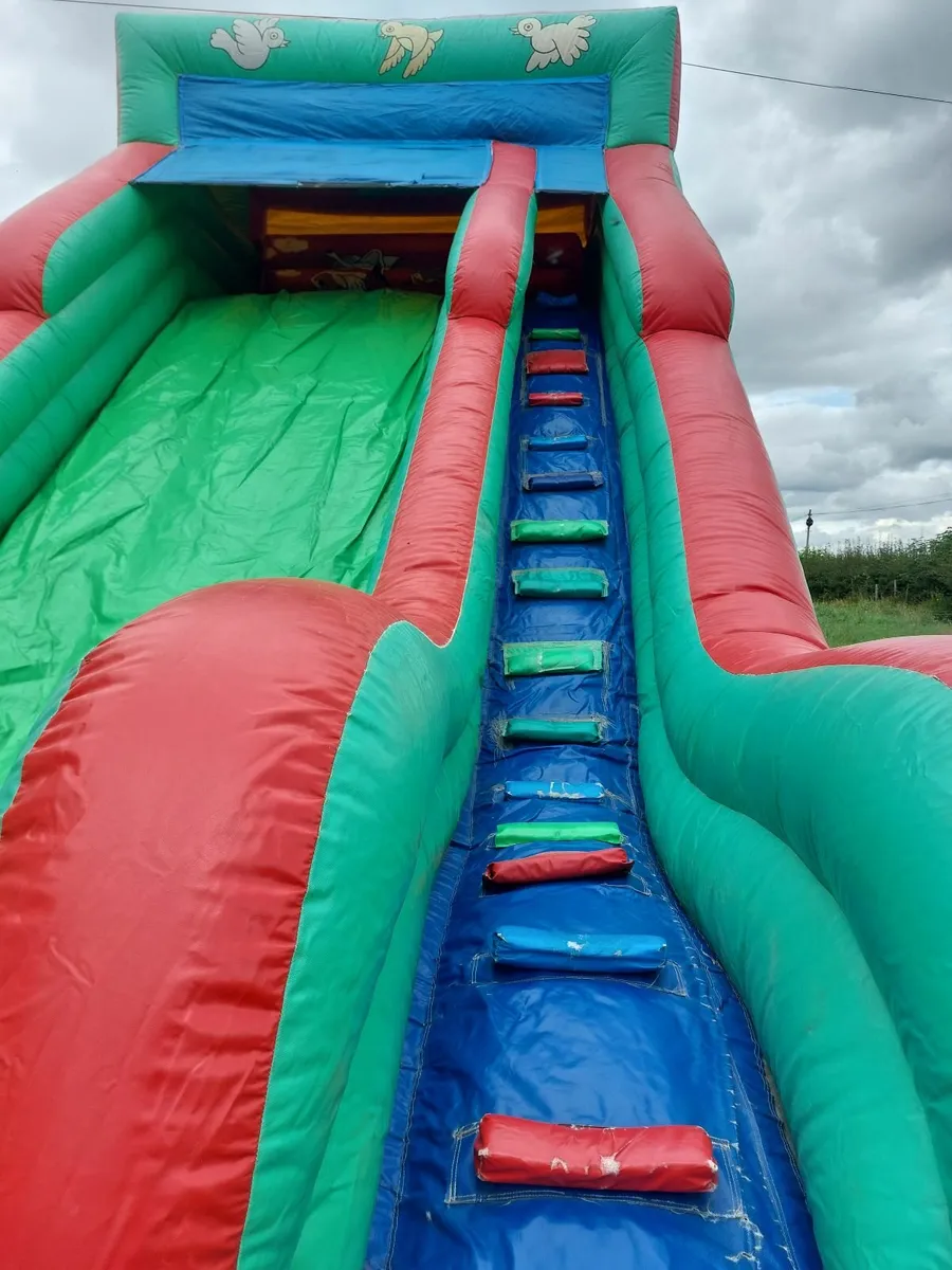 Bouncy castle mega slide - Image 2