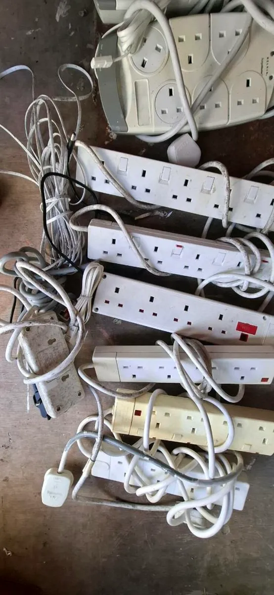 Multiple extension leads - job lot - Image 2