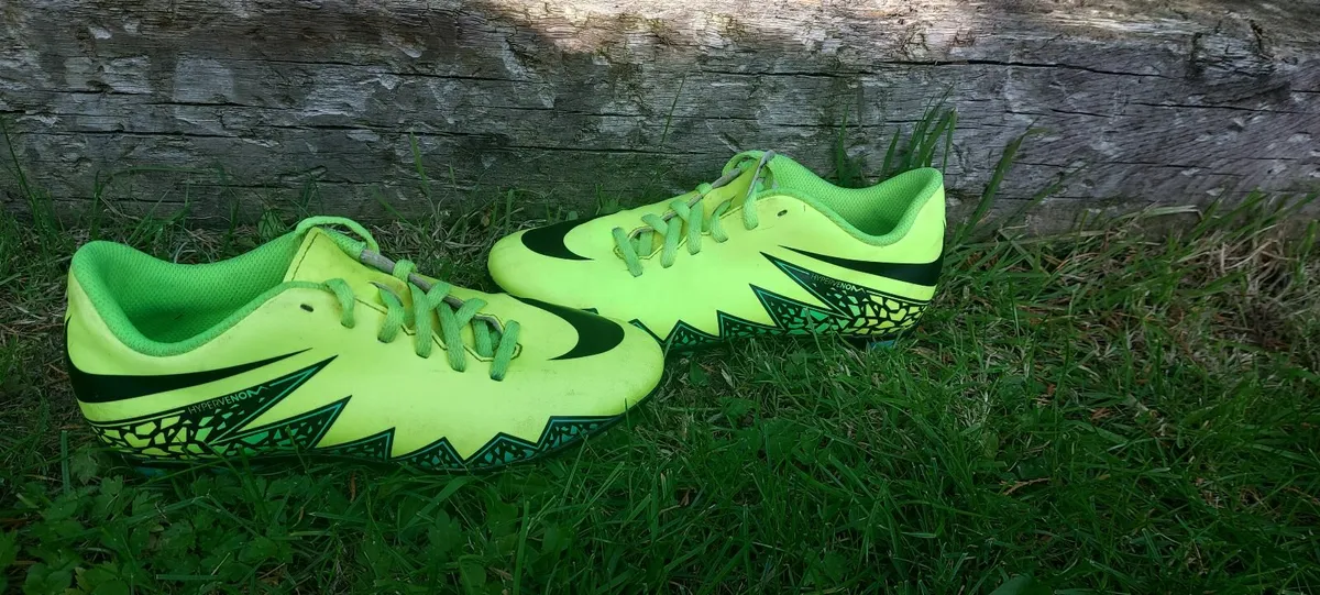 Football boots - Image 3