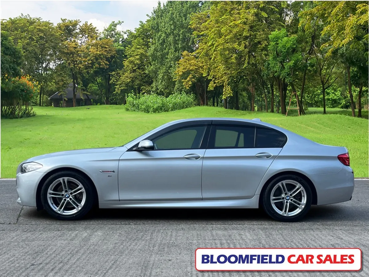 BMW 5-Series F10 M-SPORT  , LOW MILEAGE//  PAN-ROO - Image 4