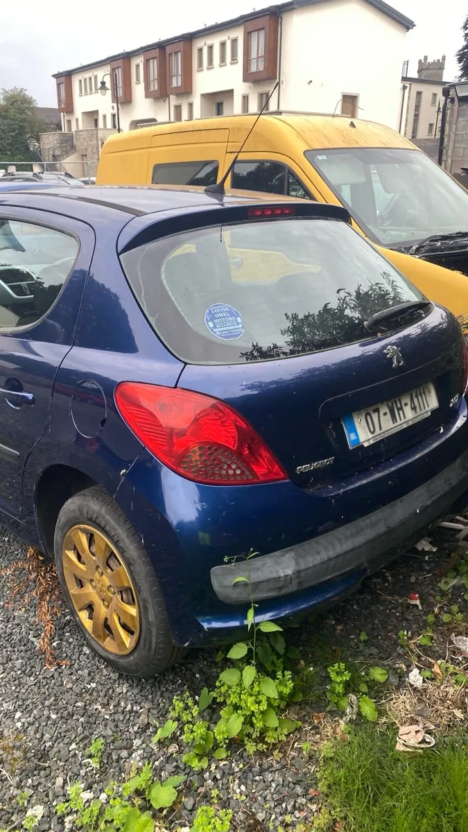Peugeot 207 for parts - Image 2