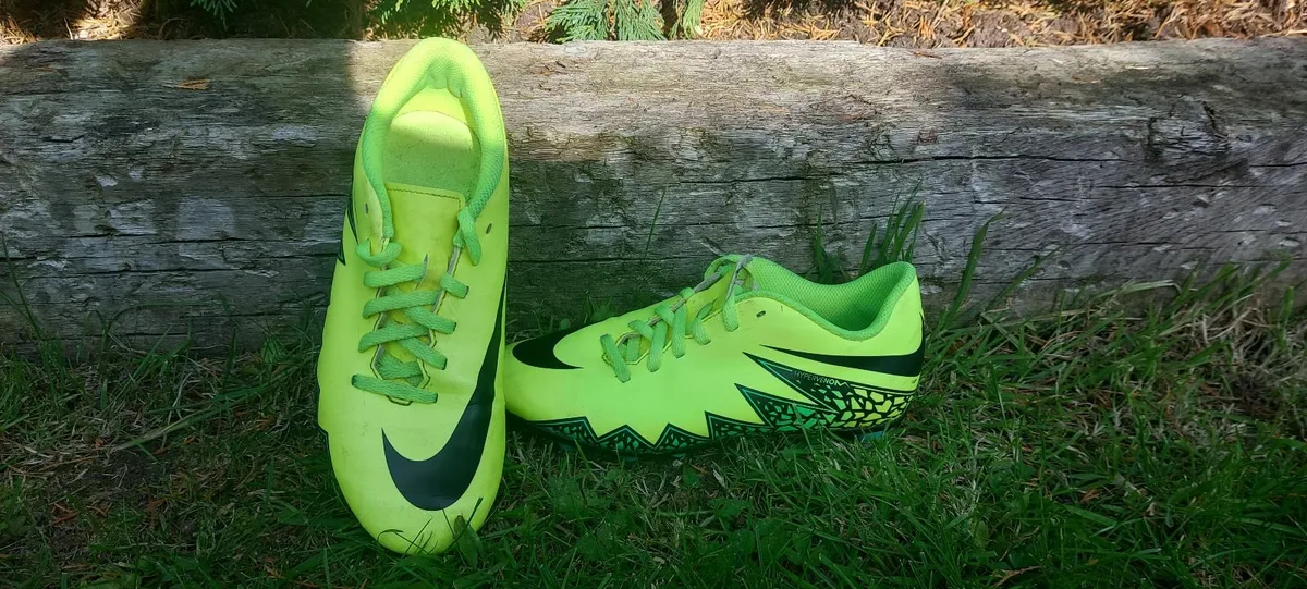 Football boots - Image 2