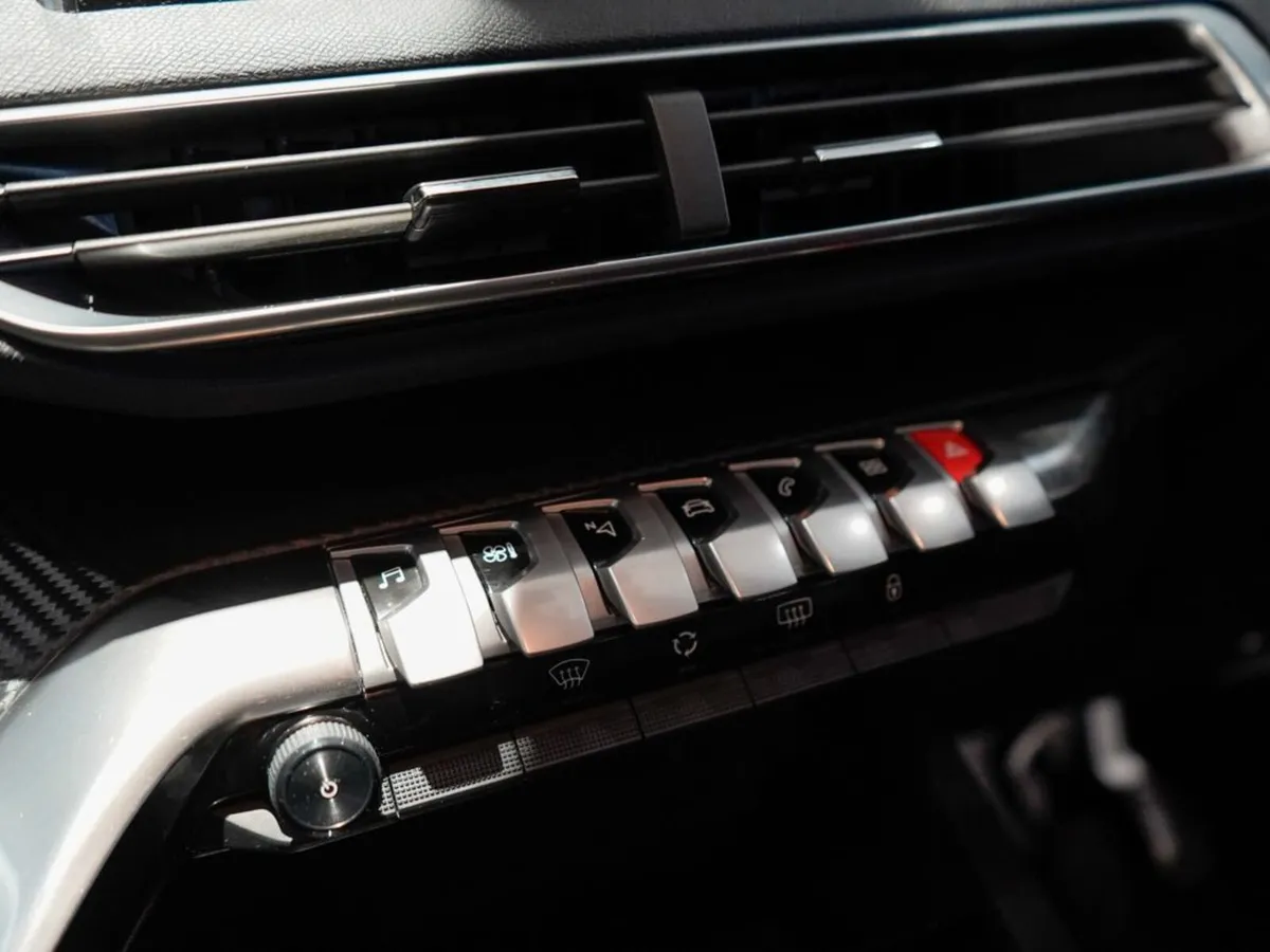 2018 Peugeot 3008 Active 1.6 Blue HDI Manual - Image 4