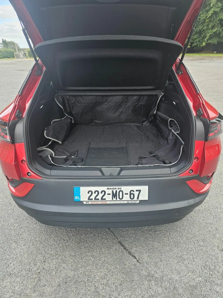 Volkswagen ID.4 2022 Family Pan Roof 77kwh - Image 4