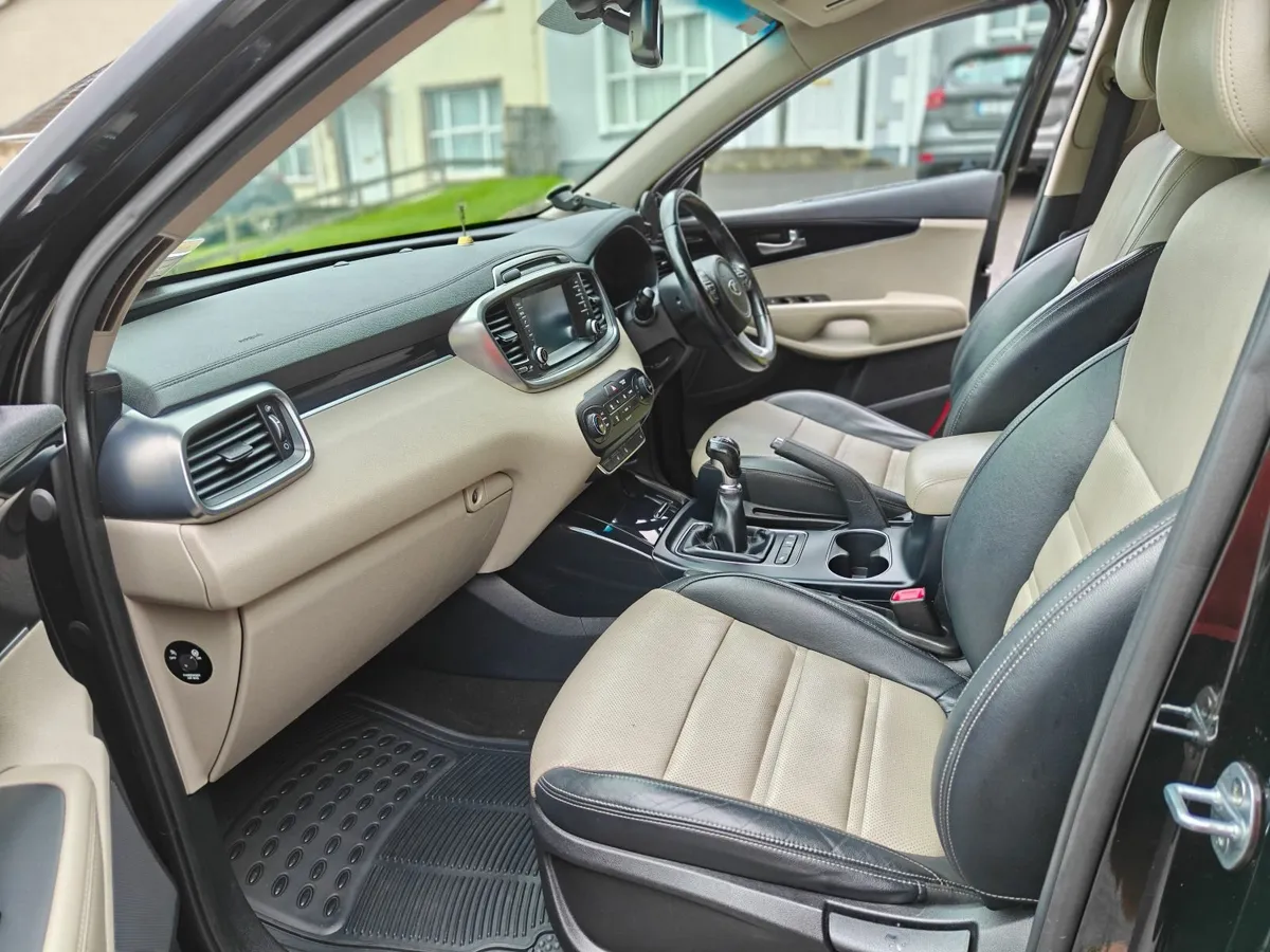 Kia Sorento 2016 - Image 4