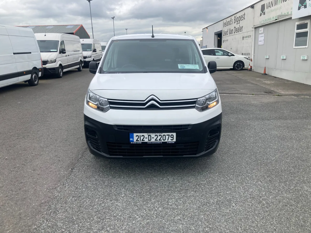 Citroen Berlingo 2021 - Image 2