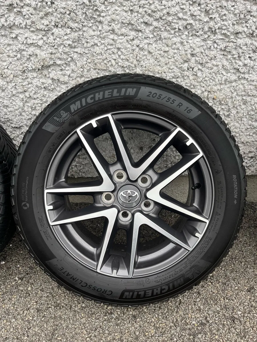 Toyota Auris/Corolla Alloys & Tyres - Image 4