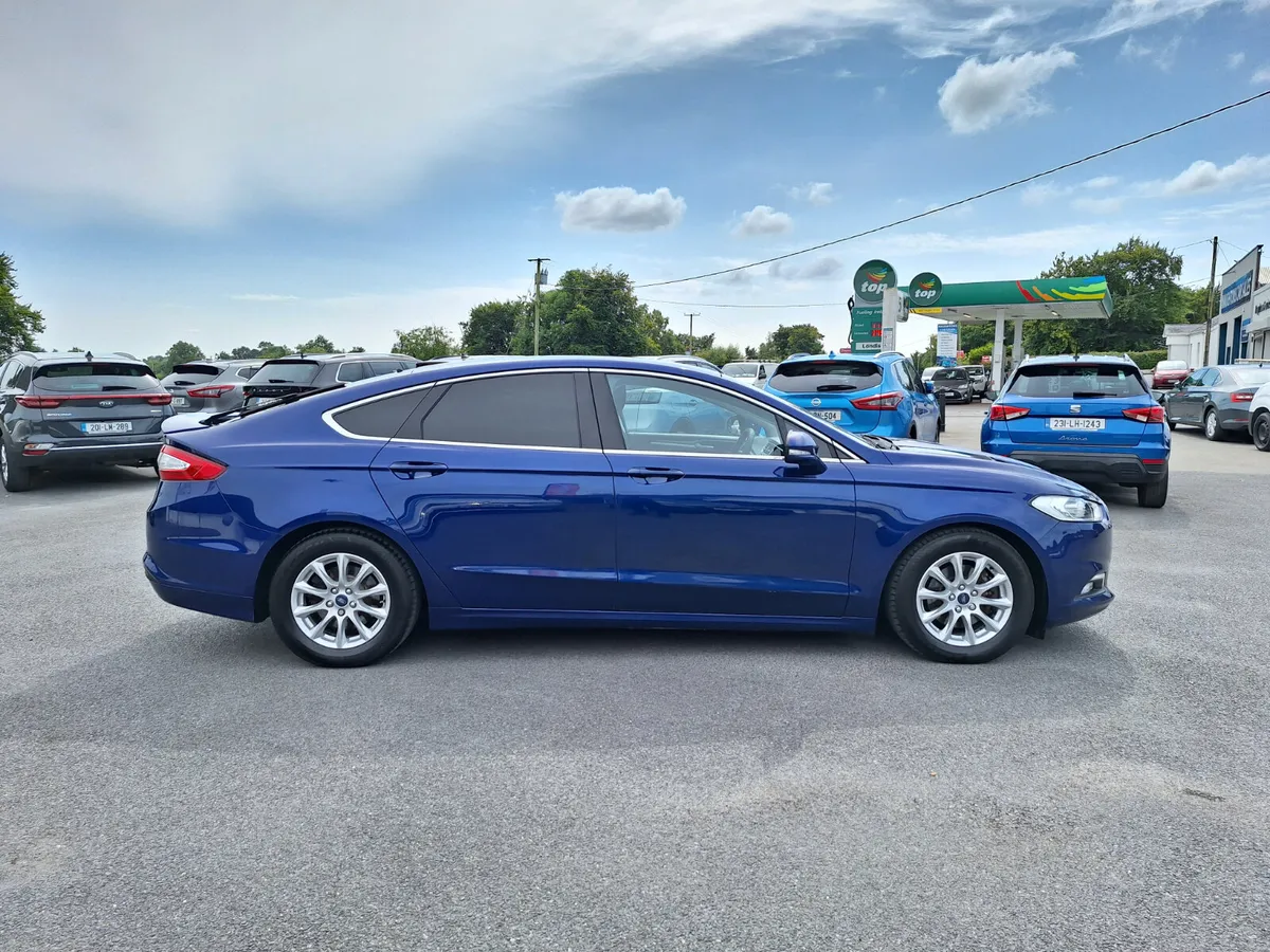Ford Mondeo 1.5 *High Spec/Immaculate - Image 2