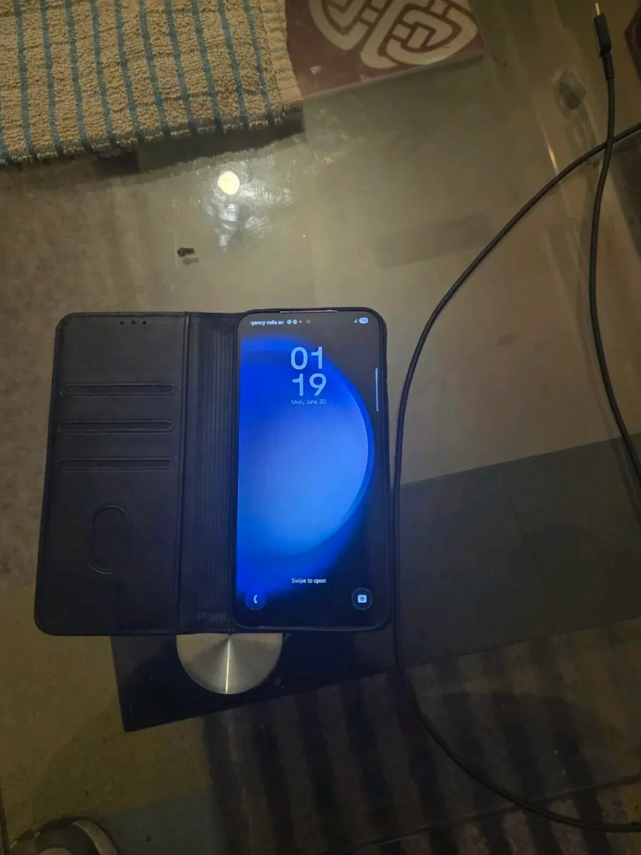 Samsung galaxy s23+ - Image 1