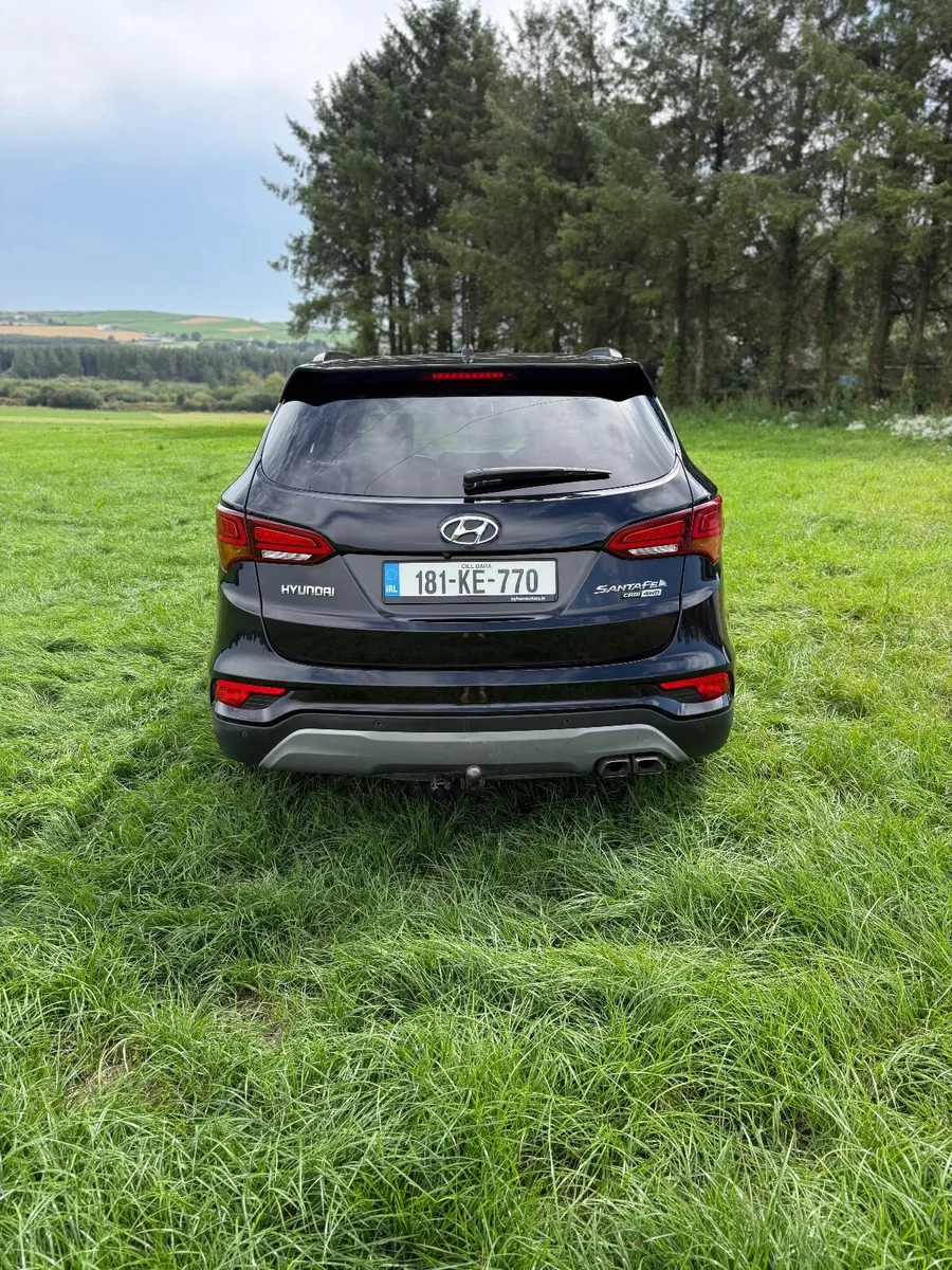 181 Hyundai Santa Fe 2.2 CRDi 4WD Executive 7 seat - Image 4