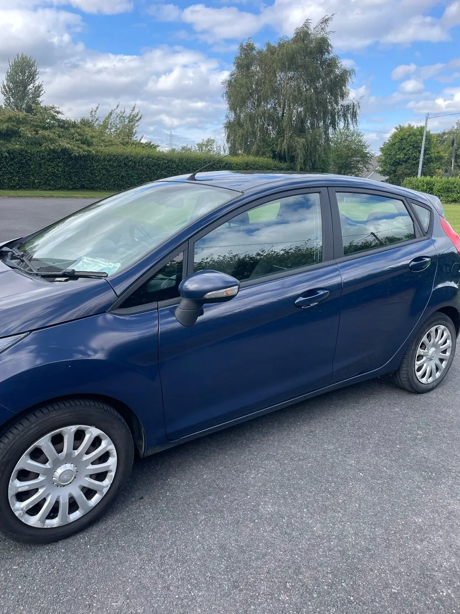Ford Fiesta/1.2L/142/Manual/Apple CarPlay - Image 4