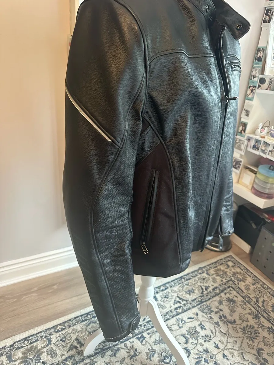 Dainese leather iacket - Image 4