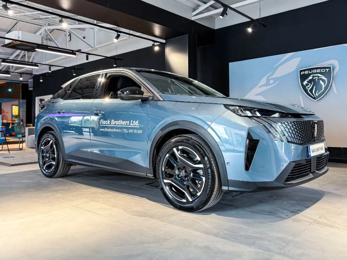 2025 Peugeot 3008 E-Allure 73kWh 210bhp Automatic - Image 1