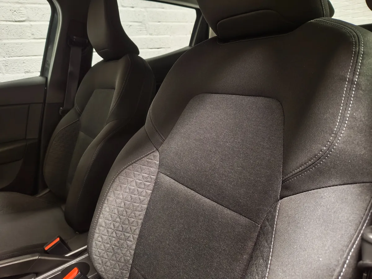 Renault Clio 2021 1.0 PETROL FINANCE AVAILABLE - Image 3