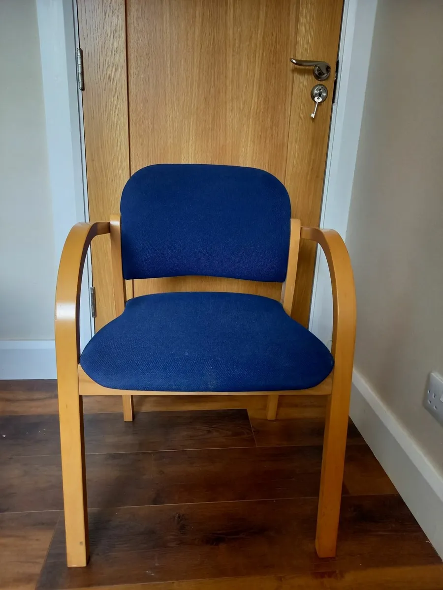Chair with blue hessian upholstery - Image 1