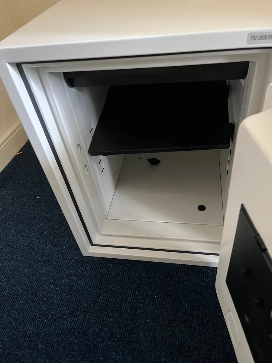 Home / office safe - Image 1