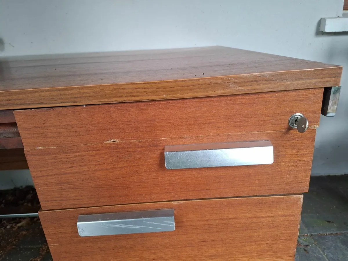 Office Desk - Image 2