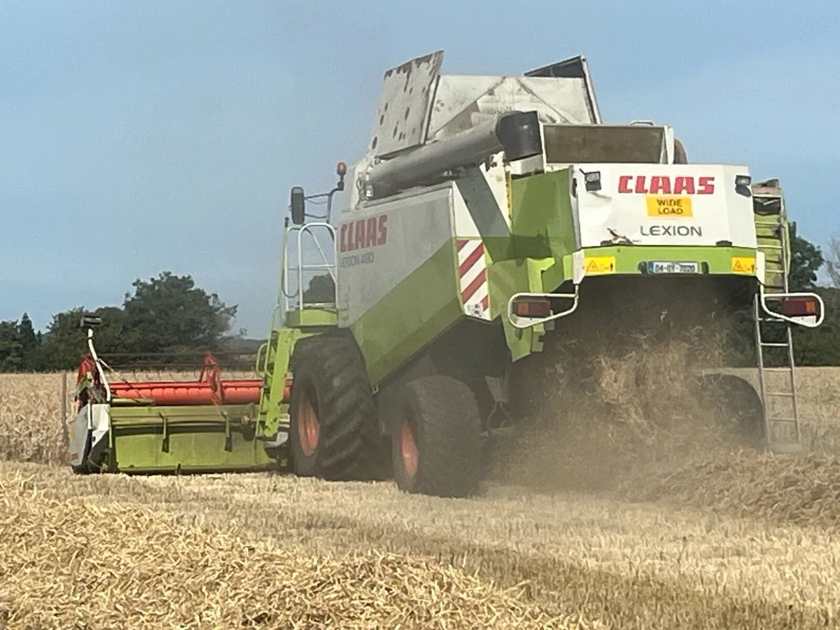 Class Lexion 480 and massey 30 - Image 4