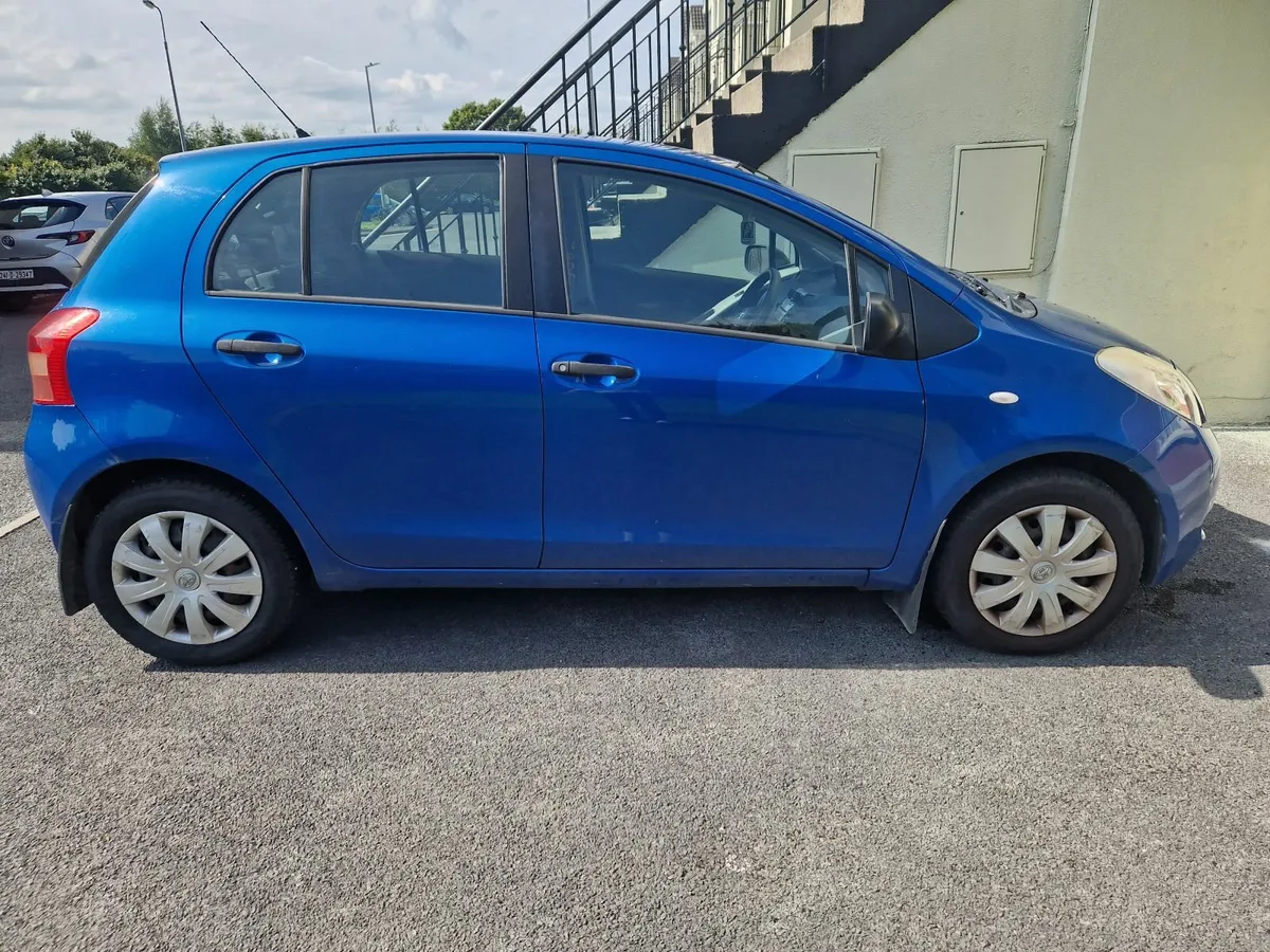 Toyota Yaris 2008 - Image 3