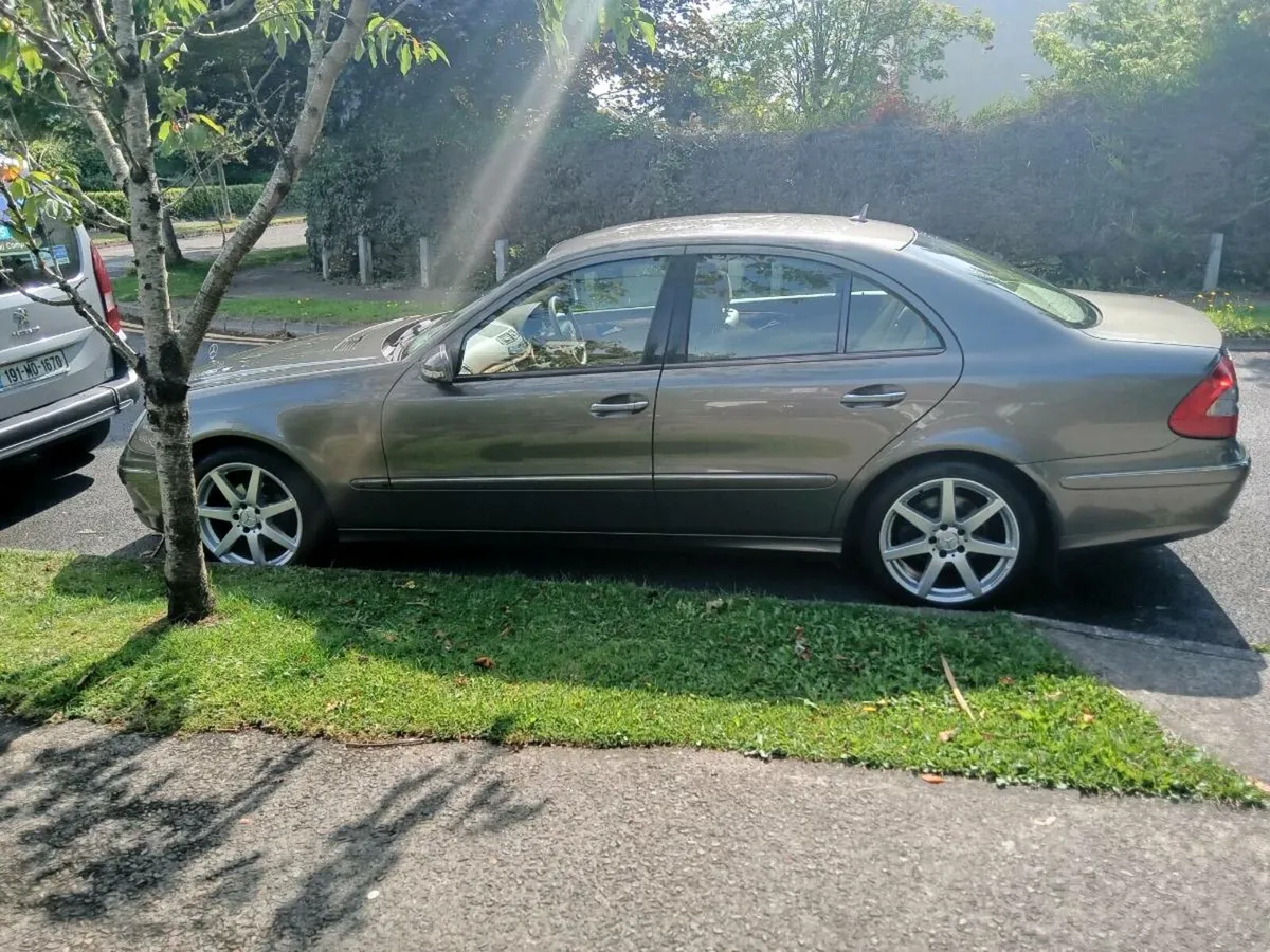 E class petrol auto mint 2,850 Euro - Image 2