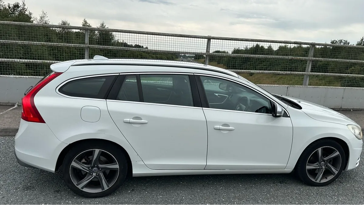 Volvo V60 R Design Drve 2012!1.6 Diesel ! NCT - Image 2