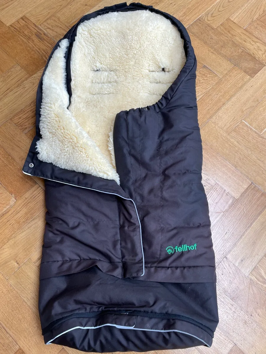 Fellhof Footmuff merino lambskin for buggy - Image 1