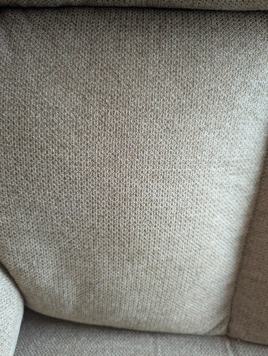 Pride Electric Riser/Recliner Chair - Image 3