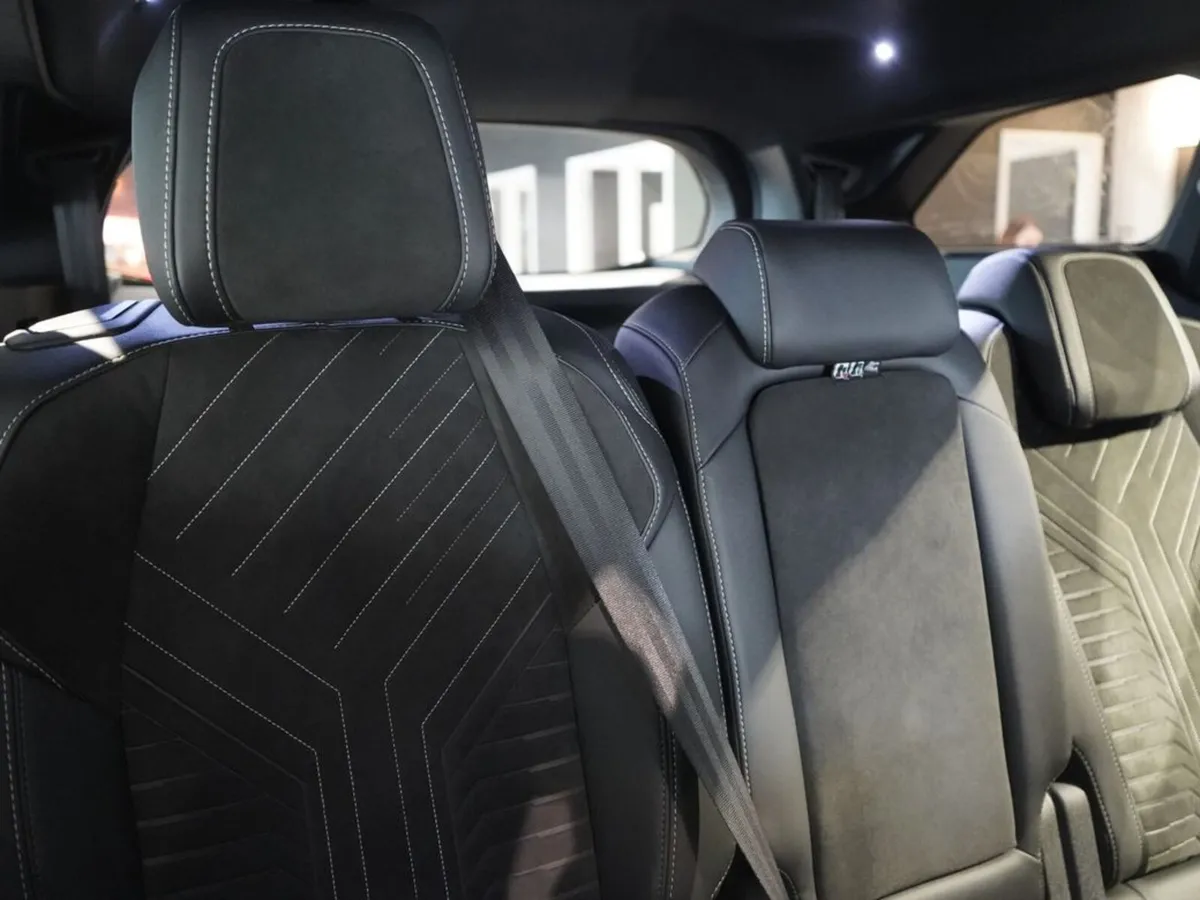 Demo 2025 Peugeot 5008 GT Hybrid 136BHP - Image 3