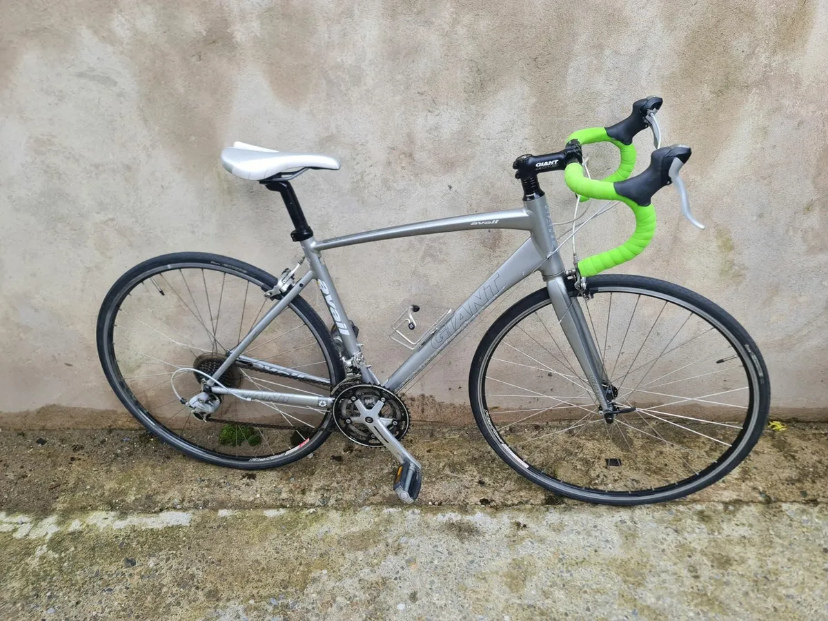 'Giant' (Avail) Road Bicycle - Image 1