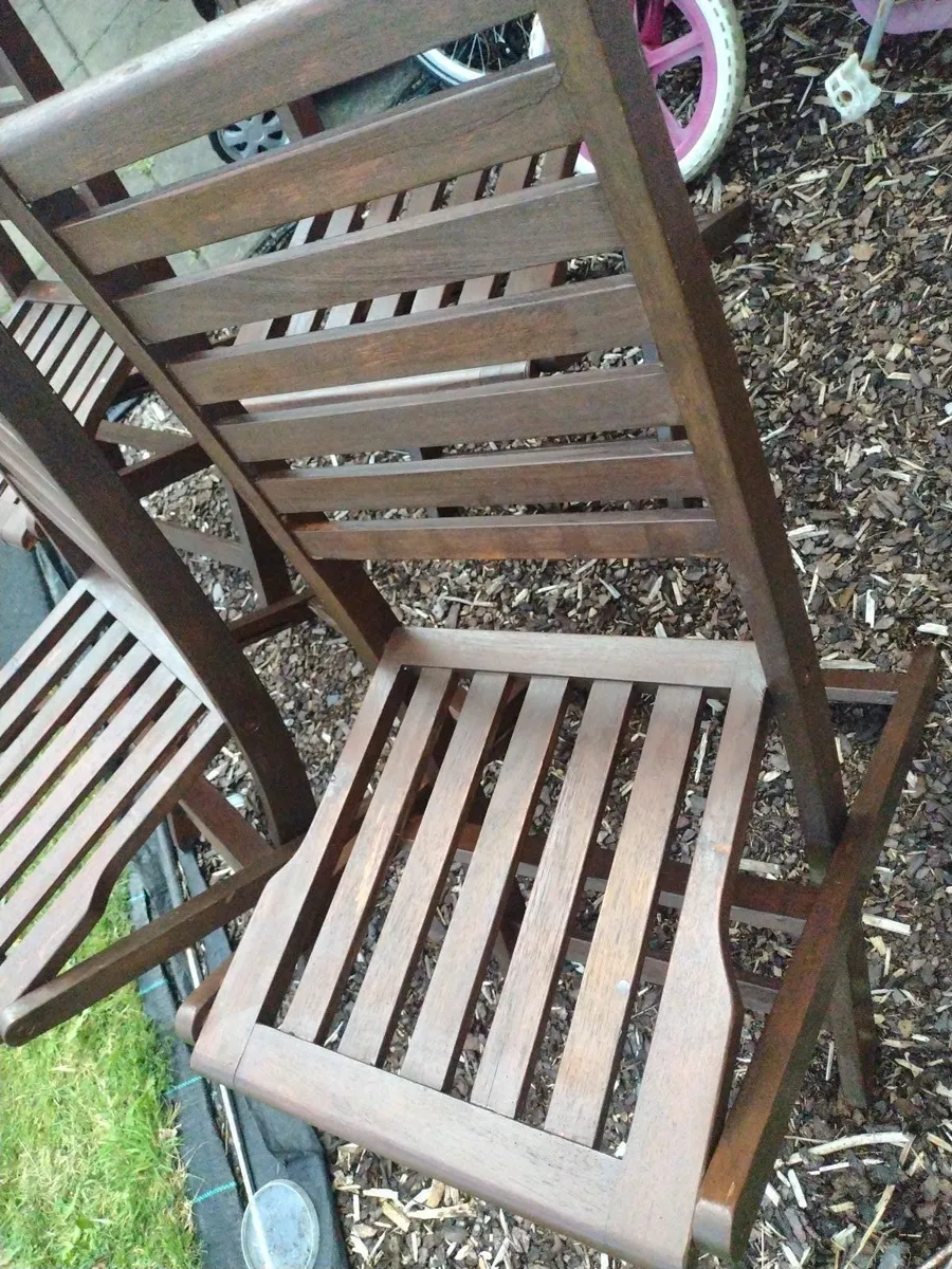 2 Foldup wooden garden/patio chairs - Image 1
