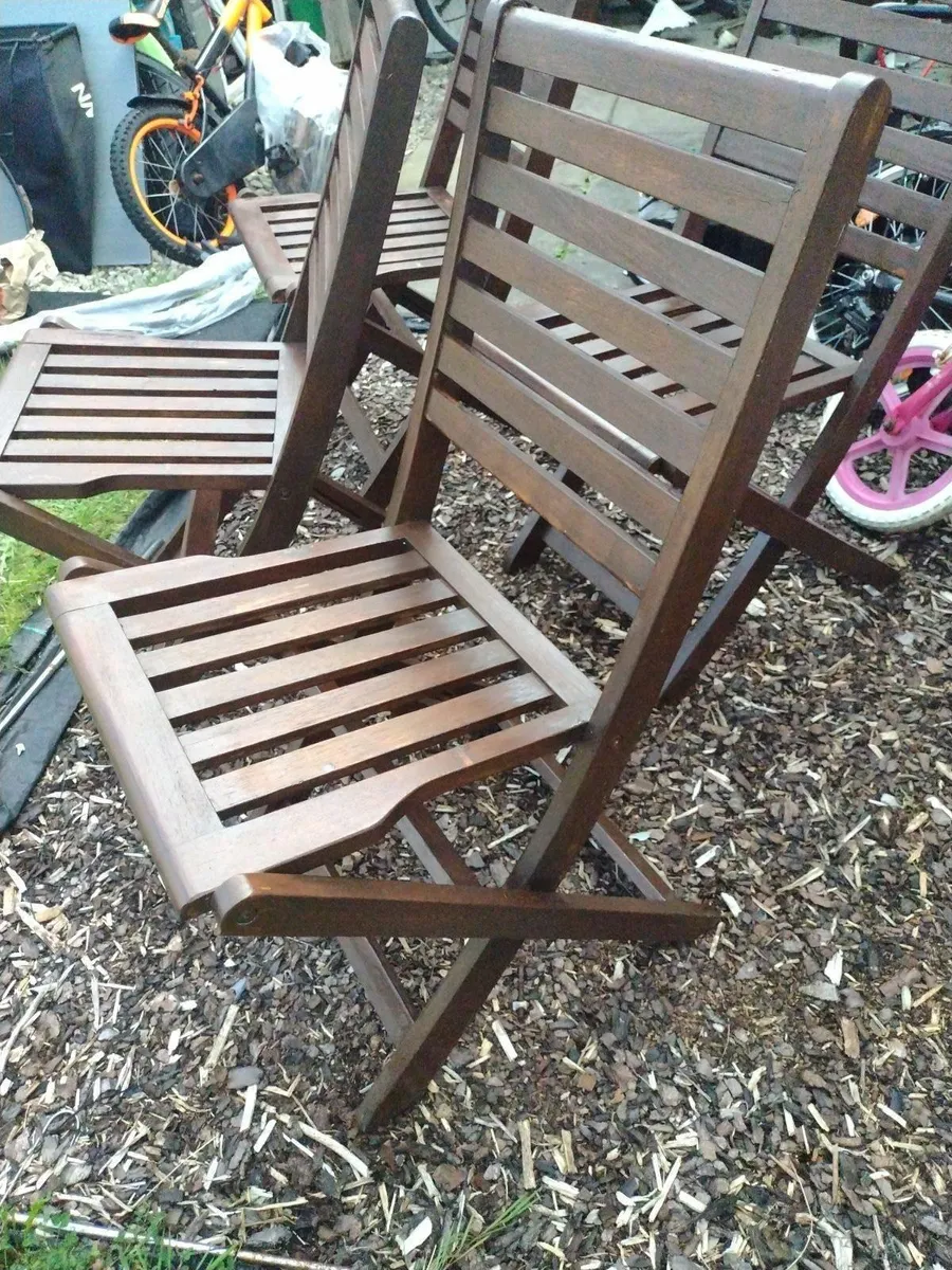 2 Foldup wooden garden/patio chairs - Image 3