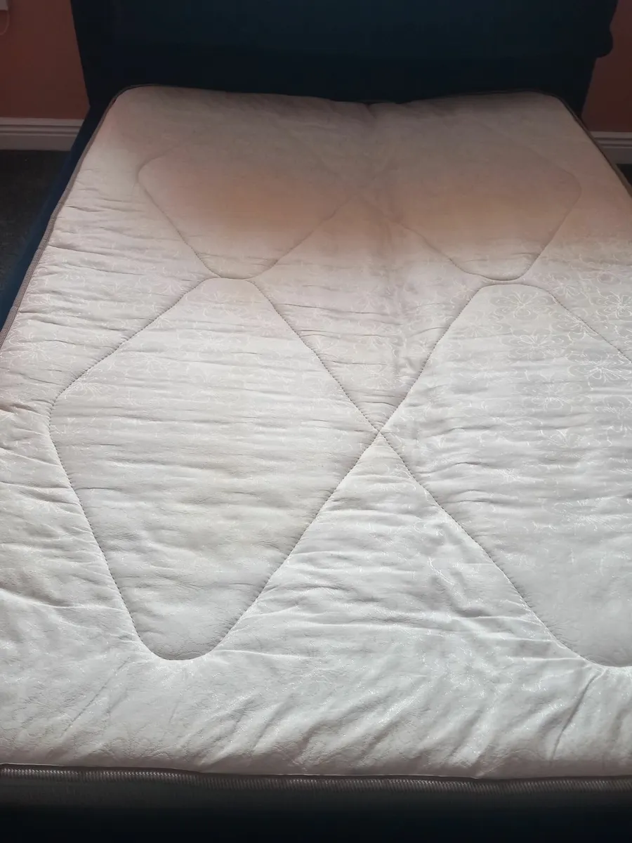 Free free Mattress and bed - Image 2