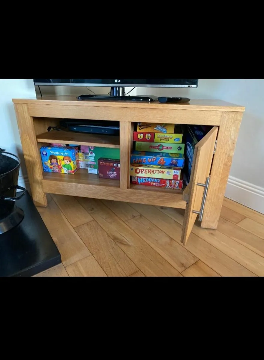 TV Unit - Image 1