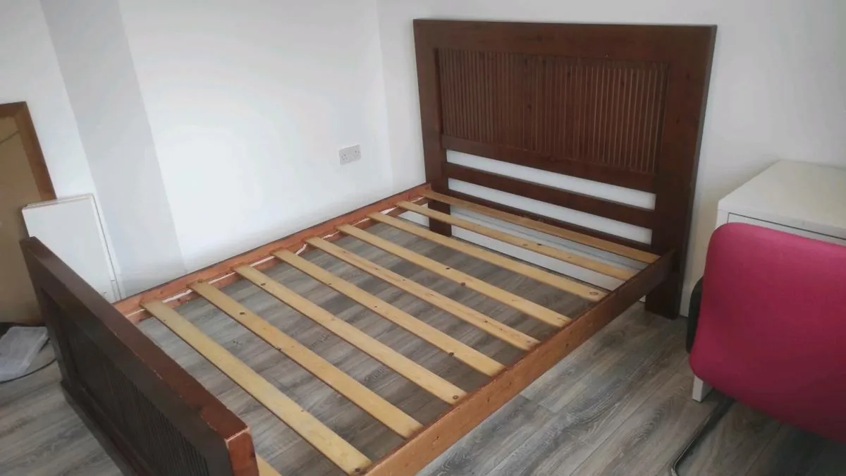 Solid wood double bed frame - Image 2
