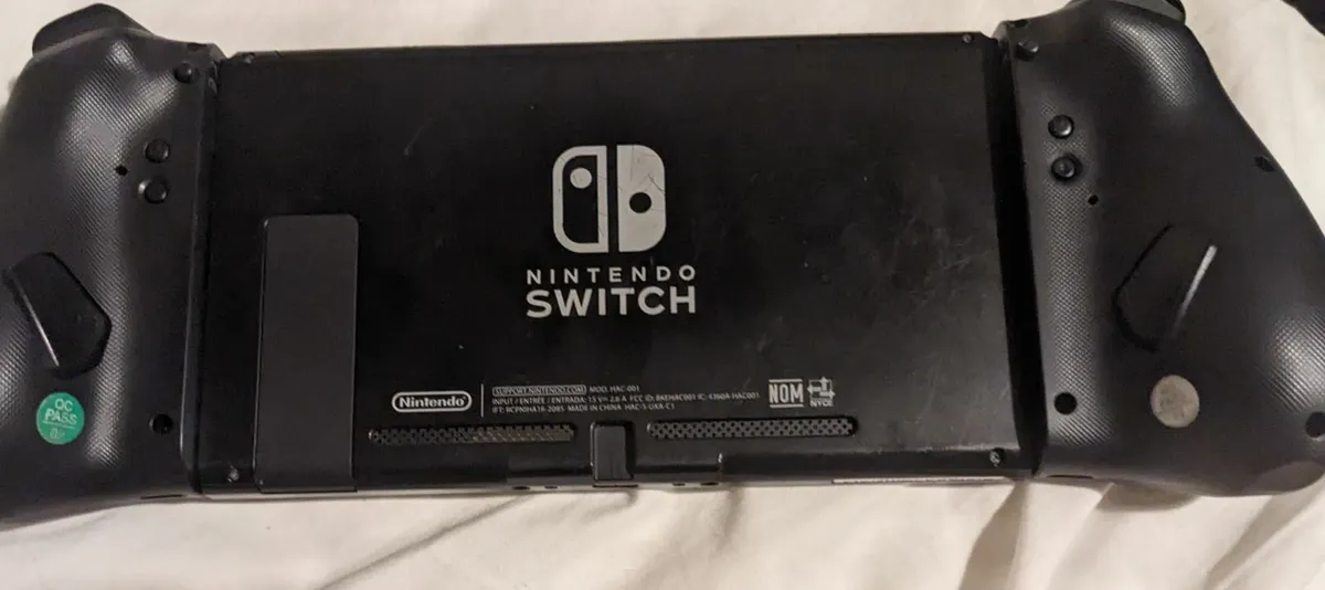 Nintendo Switch - Image 3