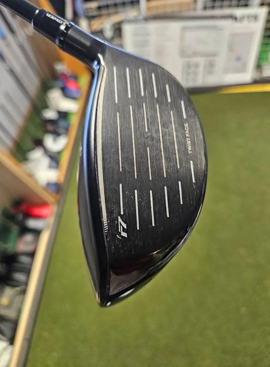 Like New Taylormade r7 Quad Mini Driver - Image 4