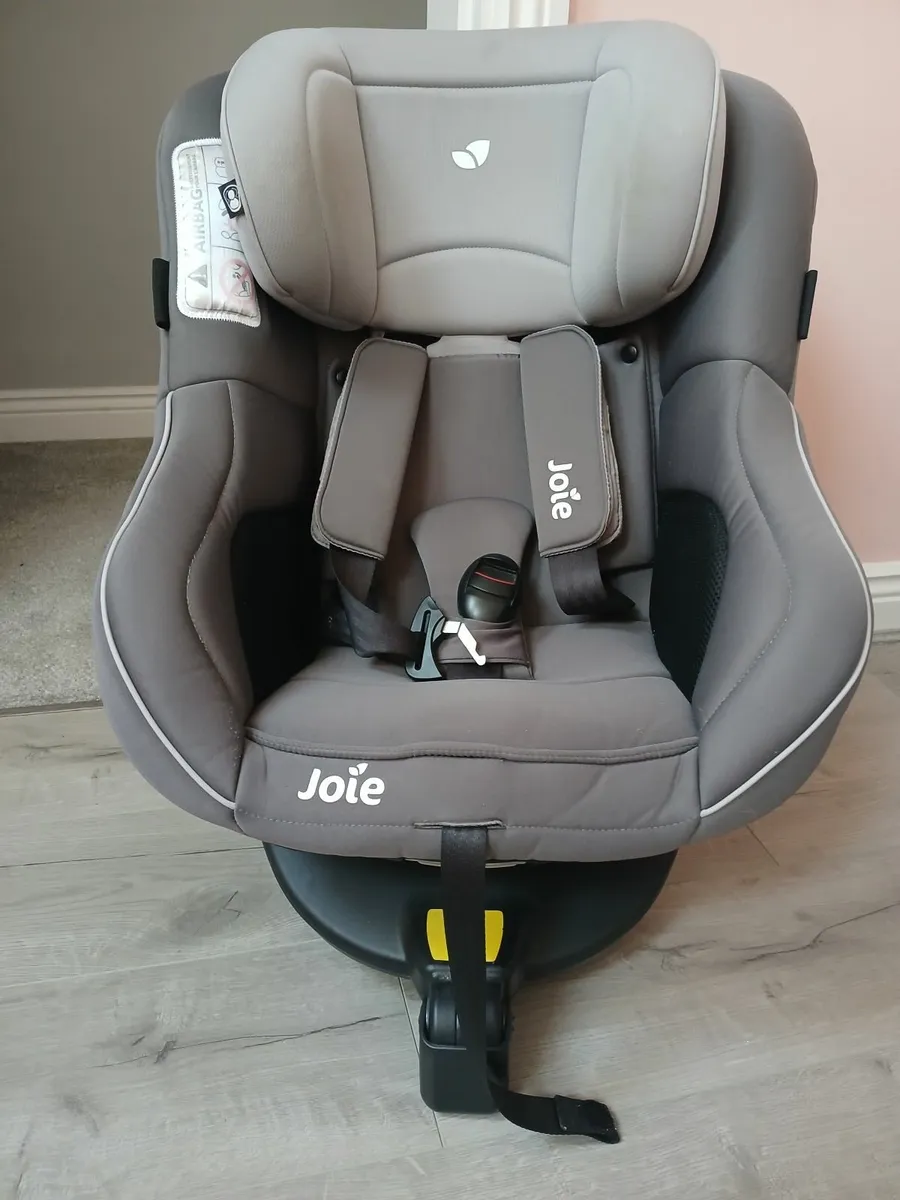 Joie 360 spin carseat - Image 1