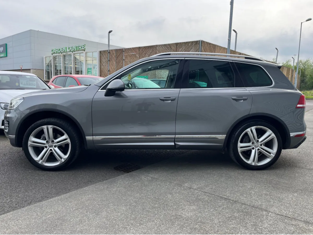 Volkswagen Touareg 3.0 TDI CV 262HP V6 R-LINE 5 SE - Image 4