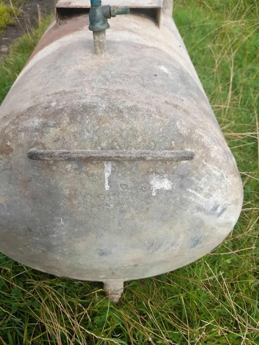 Water pump tank - Image 1