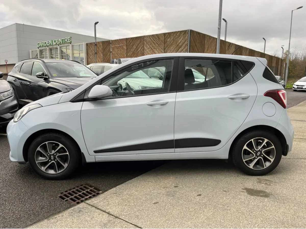 Hyundai i10 1.0 PETROL DELUXE - Image 4