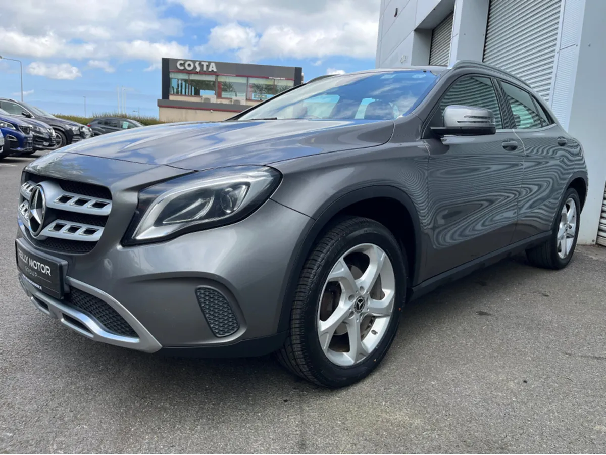 Mercedes-Benz GLA GLA200 D URBAN AUTO - Image 3