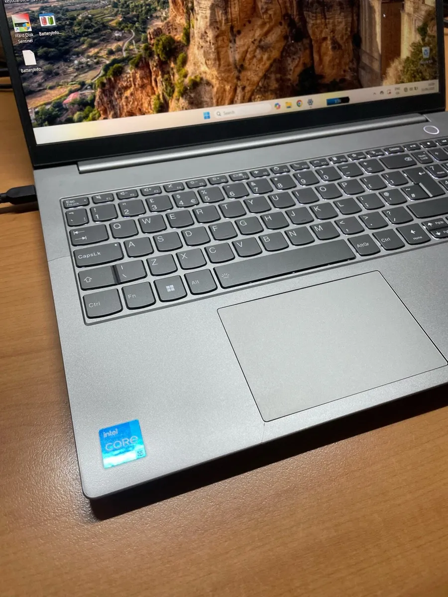 Lenovo i5 pro 12gen 16-256 win 11 pro - Image 3
