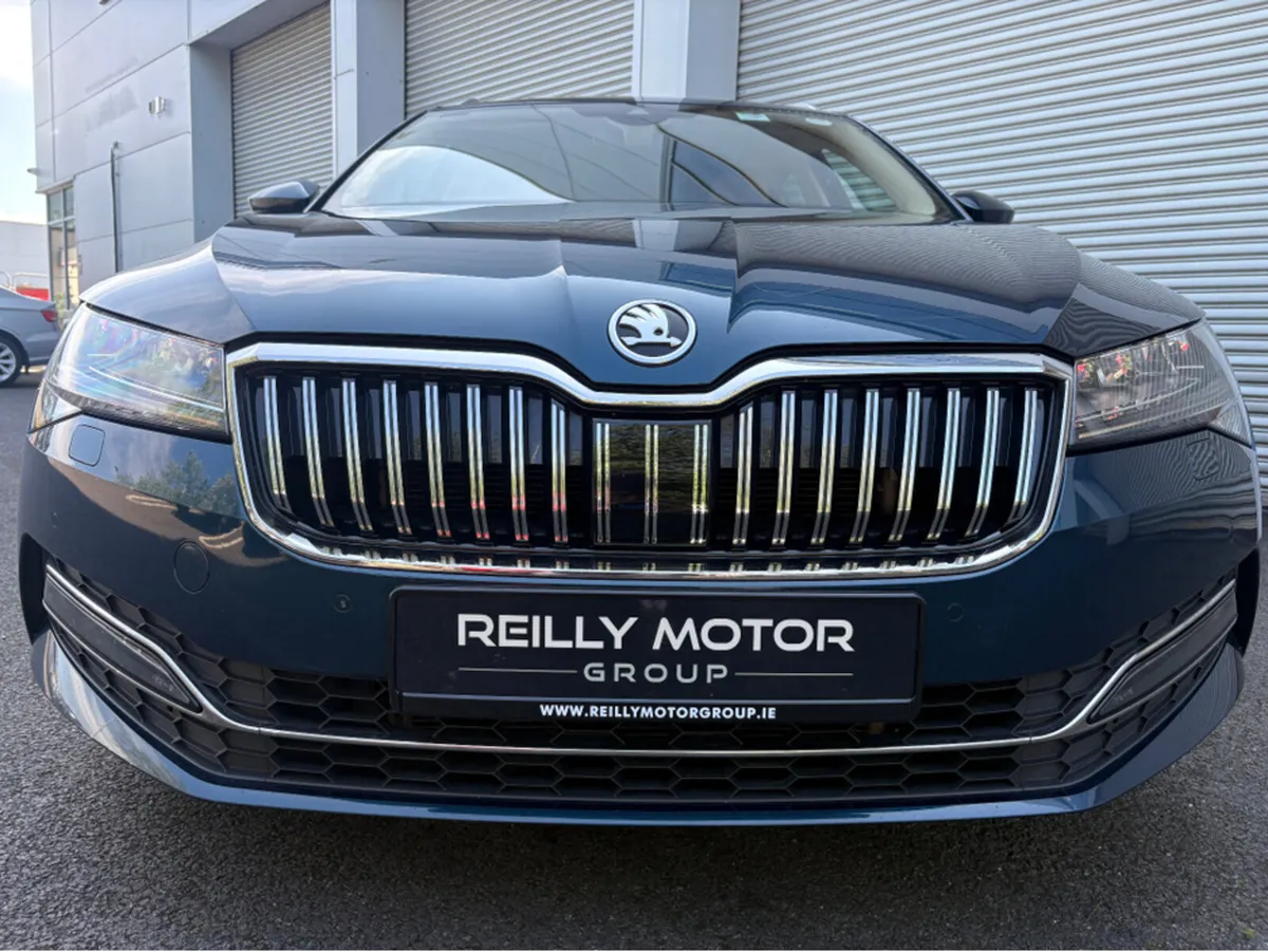 Skoda Superb 2.0 TDI 150HP STYLE COMBI AUTO - Image 2