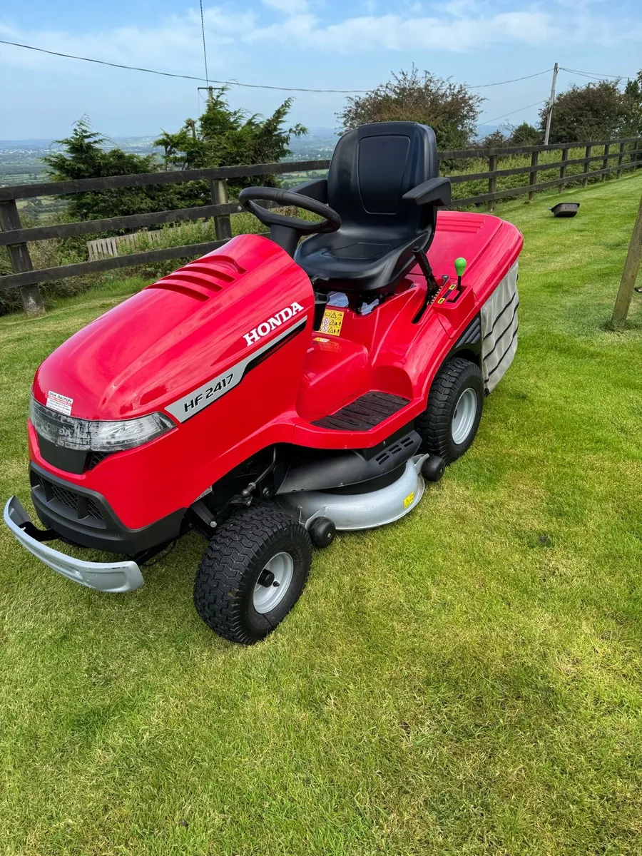 Honda tractor mower - Image 1